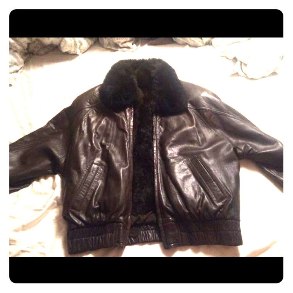 Men’s large vintage Andrew Marc fur jacket !!